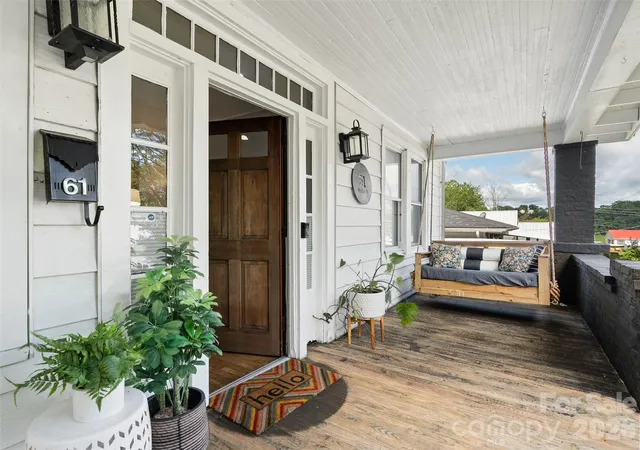 3rd image of 61 Walton St, Asheville, NC 28801 | MLS# 4397351