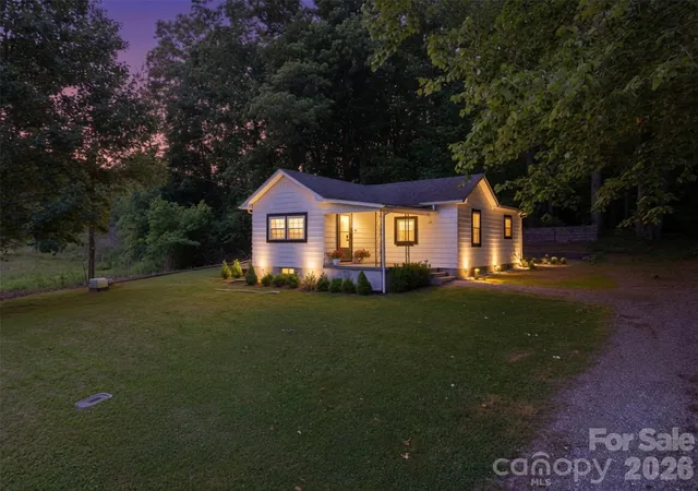 Photo 1 of Single family home for sale at 1320 Tom Fox St, Morganton, NC 28655 | MLS# 4397352 | Listing updated on 2026-09-15