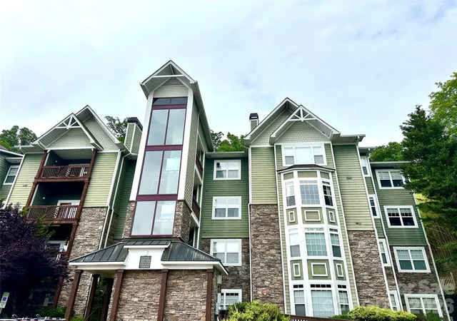Homes for sale in Asheville, NC | 2000 Olde Eastwood Village Blvd #305, Asheville, NC 28803 | MLS# 4397386