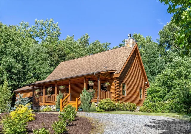 Photo 3 of Sale Pending at 133 Folkstone Rd, Mooresville, NC 28117 | MLS# 4397387 | Listing updated on 2026-08-18