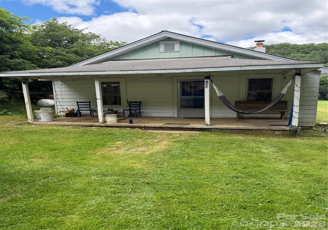 Homes for sale in Waynesville, NC | 691 Old Balsam Rd, Waynesville, NC 28786 | MLS# 4397391