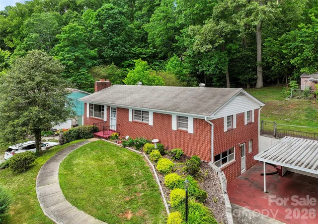 4th image of 309 Oak Hill Rd, Candler, NC 28715 | MLS# 4397401