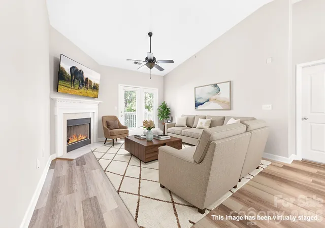 Listing Photo 4 - Condo for sale in building located at 11721 Ridgeway Park Dr, Charlotte, NC 28277