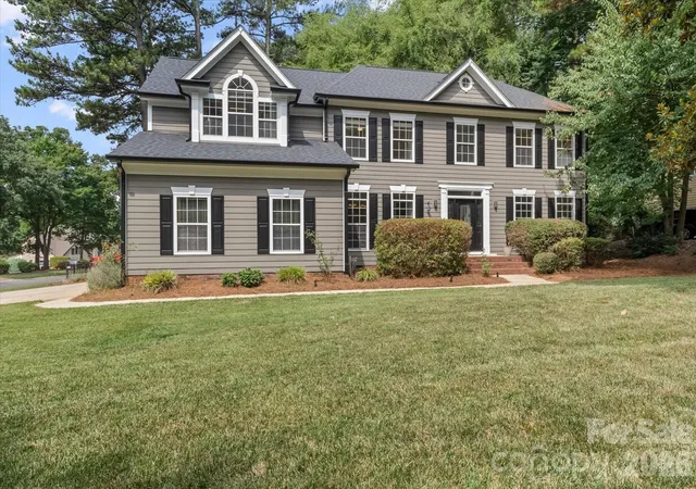 Photo 1 of Single family home for sale at 122 Lake Pine Rd, Mooresville, NC 28117 | MLS# 4397434 | Listing updated on 2026-09-27
