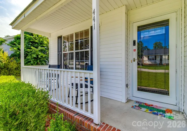 Photo 3 of Single family home for sale at 441 Coops Ct, West Columbia, SC 29170 | MLS# 4397455 | Listing updated on 2026-09-24