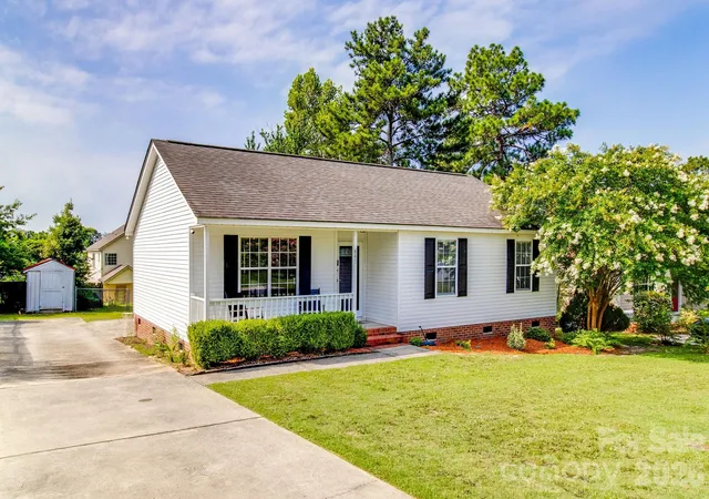 Photo 3 of Single family home for sale at 441 Coops Ct, West Columbia, SC 29170 | MLS# 4397455 | Listing updated on 2026-09-24