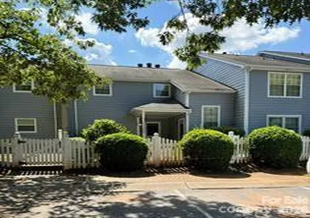 Condo for sale at 6049 Treetop Ct, Charlotte, NC 28212 | MLS# 4397457