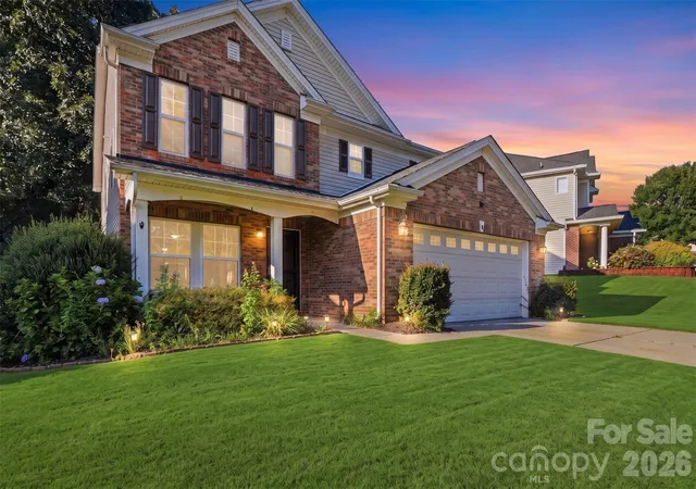 Photo 3 of Single family home for sale at 353 Primrose Walk, Fort Mill, SC 29715 | MLS# 4397458 | Listing updated on 2026-09-14