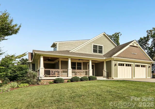Homes for sale in Etowah, NC | 17 Hamilton Woods Ln, Etowah, NC 28729 | MLS# 4397460