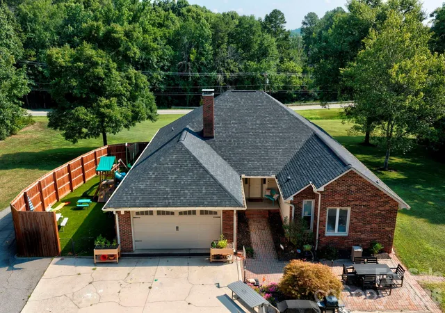Photo 3 of Single family home for sale at 8301 Mooresville Rd, Concord, NC 28027 | MLS# 4397469 | Listing updated on 2026-09-22