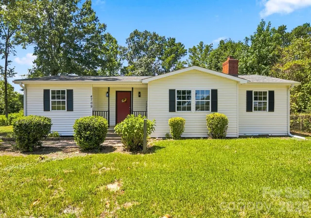 1st image of 4709 Charlotte Hwy, Lancaster, SC 29720 | MLS# 4397487