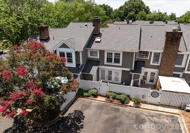 Photo 2 of Condo for sale at 8220 Legare Ct, Charlotte, NC 28210 | MLS# 4397513 | Listing updated on 2026-09-23