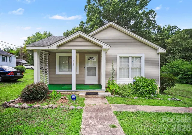 Homes for sale in Gastonia, NC | 125 Proctor St, Gastonia, NC 28052 | MLS# 4397534