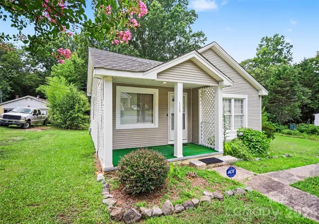 Homes for sale in Gastonia, NC | 125 Proctor St, Gastonia, NC 28052 | MLS# 4397534