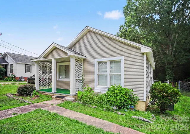 Homes for sale in Gastonia, NC | 125 Proctor St, Gastonia, NC 28052 | MLS# 4397534