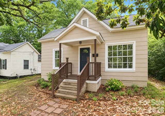 Photo 1 of Single family home for sale at 322 Willow St, Gastonia, NC 28054 | MLS# 4397563 | Listing updated on 2026-09-30