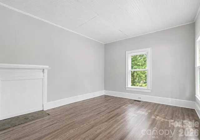 Photo 4 of Single family home for sale at 322 Willow St, Gastonia, NC 28054 | MLS# 4397563 | Listing updated on 2026-09-30