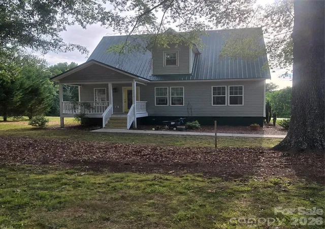 Photo 1 of Single family home for sale at 3972 S Nc Hwy 127, Hickory, NC 28602 | MLS# 4397581 | Listing updated on 2026-08-13