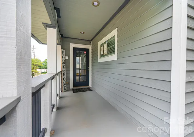 Photo 3 of Single family home for sale at 233 Eastside Dr, Statesville, NC 28625 | MLS# 4397585 | Listing updated on 2026-08-28