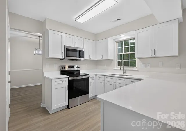 4th image of 10304 Shady Rest Ln, Charlotte, NC 28214 | MLS# 4397605