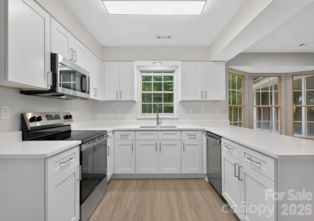 5th image of 10304 Shady Rest Ln, Charlotte, NC 28214 | MLS# 4397605