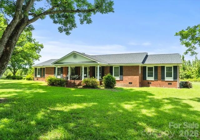 Homes for sale in Cheraw, SC | 464 Lark Rd, Cheraw, SC 29520 | MLS# 4397631