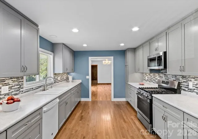 5th image of 39 Hawthorne Ln, Burnsville, NC 28714 | MLS# 4397654