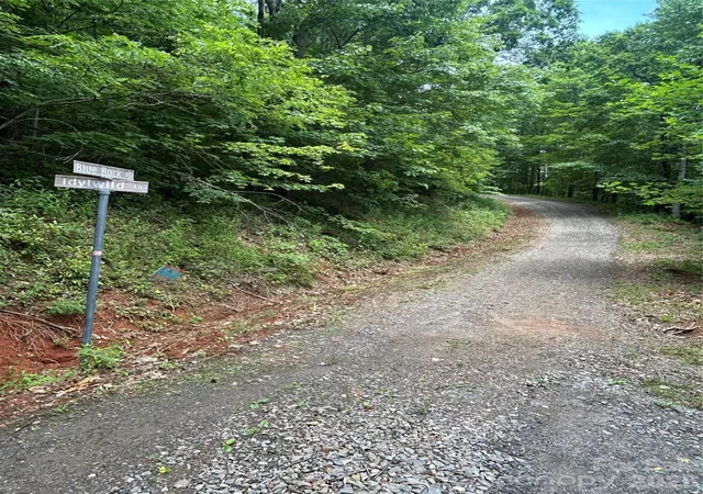 Homes for sale in Black Mountain, NC | 8 Carls Cove Rd, Black Mountain, NC 28711 | MLS# 4397658