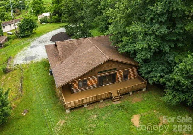 Photo 2 of Single family home for sale at 633 Wilson Ln, Boone, NC 28607 | MLS# 4397666 | Listing updated on 2026-06-26