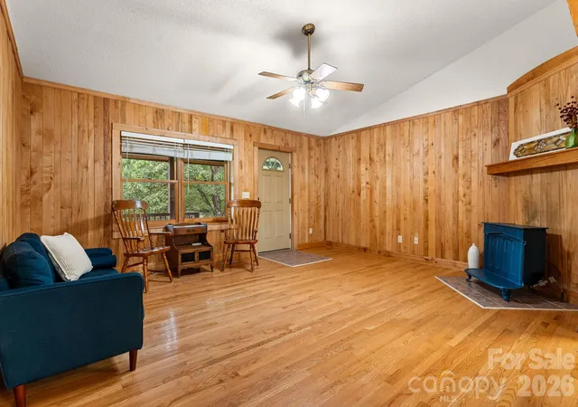 Photo 4 of Single family home for sale at 633 Wilson Ln, Boone, NC 28607 | MLS# 4397666 | Listing updated on 2026-06-26