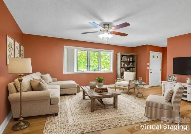 Photo 2 of Single family home for sale at 156 Deer Run, Hendersonville, NC 28739 | MLS# 4397683 | Listing updated on 2026-09-21