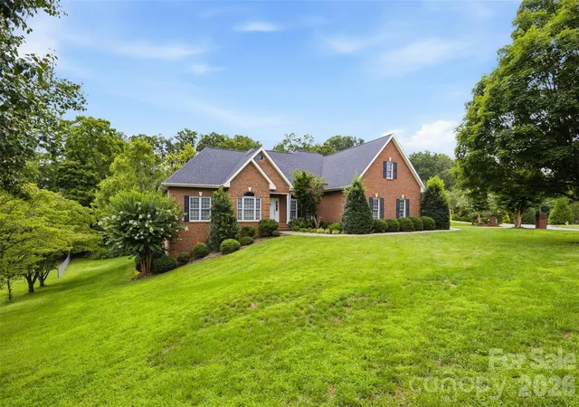 2nd image of 405 Woodridge Dr Se, Lenoir, NC 28645 | MLS# 4397701