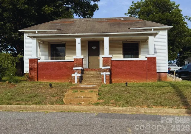 Homes for sale in Newton, NC | 241 S Ervin Ave, Newton, NC 28658 | MLS# 4397708