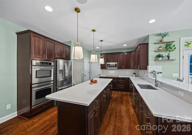 Photo 1 of Single family home for sale at 121 Isle Run Dr, Mooresville, NC 28117 | MLS# 4397728 | Listing updated on 2026-10-13