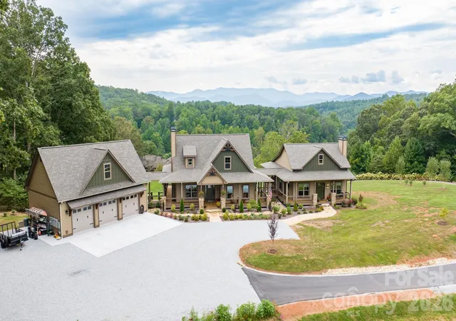 Photo 1 of Single family home for sale at 1052 Porter Crk Dr, Franklin, NC 28734 | MLS# 4397738 | Listing updated on 2026-07-17
