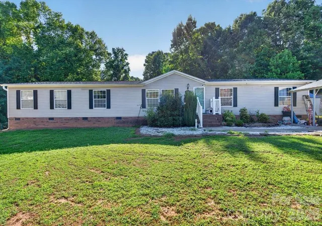 Homes for sale in Statesville, NC | 140 Teak Dr, Statesville, NC 28625 | MLS# 4397744