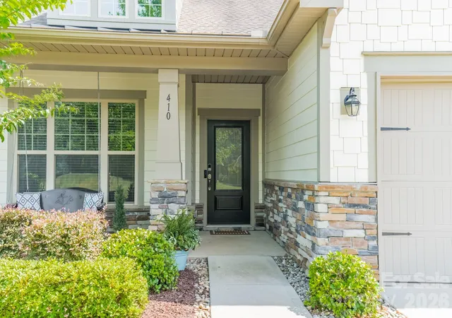 Photo 2 of Single family home for sale at 410 Kensington Park Way, Waxhaw, NC 28173 | MLS# 4397760 | Listing updated on 2026-09-24