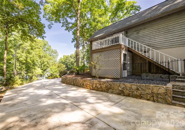 Photo 5 of Single family home for sale at 281 Jubal Reeves Cir, Mount Gilead, NC 27306 | MLS# 4397771 | Listing updated on 2026-08-14