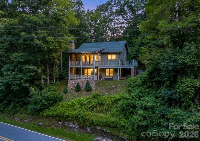 Homes for sale in Brevard, NC | 9390 East Fork Rd, Brevard, NC 28712 | MLS# 4397774