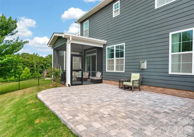 3rd image of 3009 Lydney Cir, Waxhaw, NC 28173 | MLS# 4397790