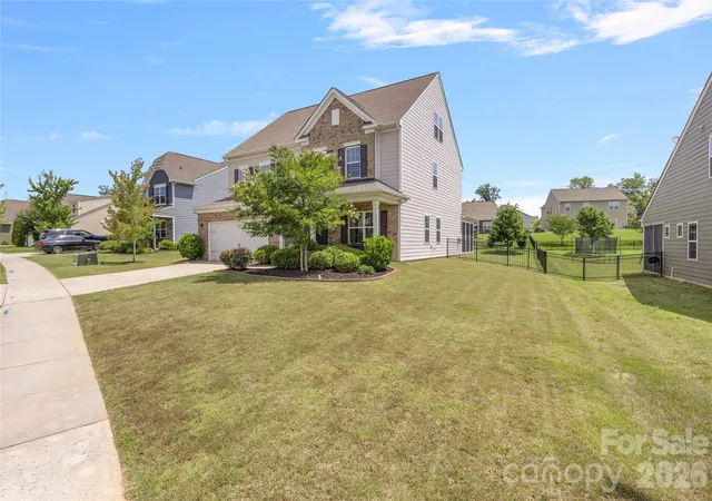 Photo 1 of Single family home for sale at 11119 Grenfell Ave, Huntersville, NC 28078 | MLS# 4397802 | Listing updated on 2026-10-14
