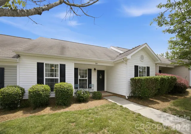 Homes for sale in Fort Mill, SC | 310 Gamesford Ln, Fort Mill, SC 29715 | MLS# 4397806