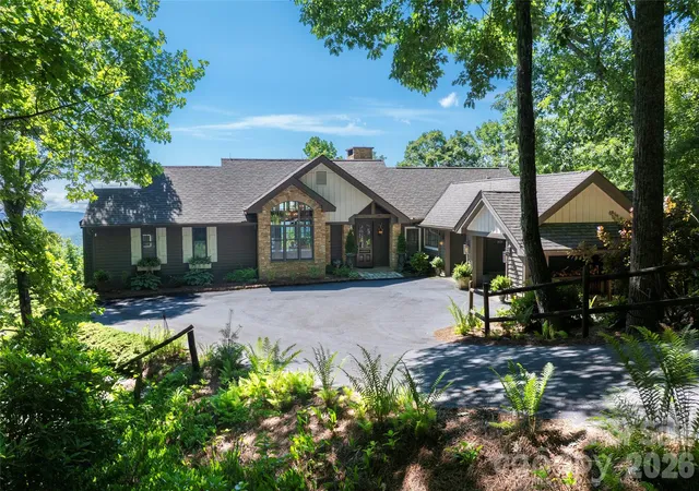 Homes for sale in Lake Toxaway, NC | 100 Meadow Ridge Dr, Lake Toxaway, NC 28747 | MLS# 4397807