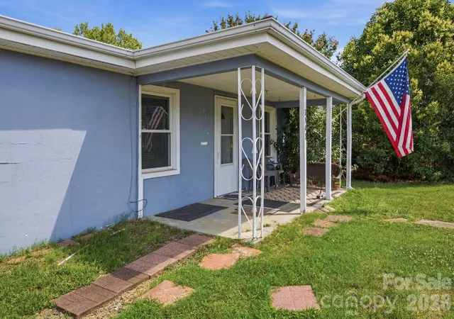 2nd image of 3948 Main Avenue Dr Nw, Hickory, NC 28601 | MLS# 4397818