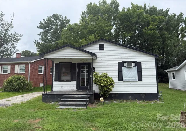 Photo 1 of Single family home for sale at 609 Clarinda St, Rock Hill, SC 29730 | MLS# 4397826 | Listing updated on 2026-09-13