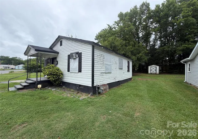 Photo 2 of Single family home for sale at 609 Clarinda St, Rock Hill, SC 29730 | MLS# 4397826 | Listing updated on 2026-09-13