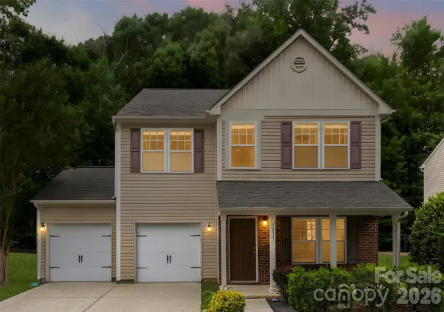 Photo 2 of Single family home for sale at 1831 Yaupon Rd, Charlotte, NC 28215 | MLS# 4397847 | Listing updated on 2026-09-20