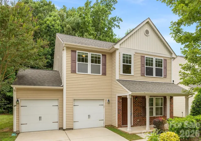Photo 3 of Single family home for sale at 1831 Yaupon Rd, Charlotte, NC 28215 | MLS# 4397847 | Listing updated on 2026-09-20
