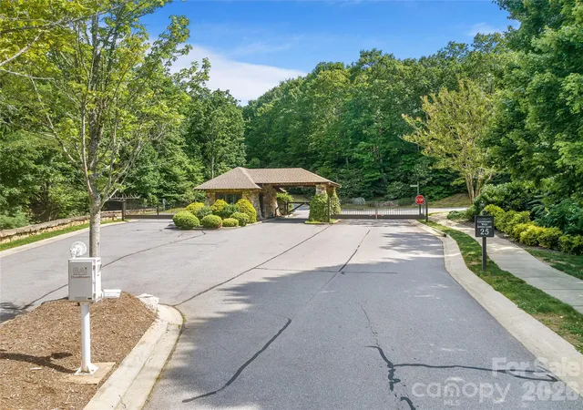 Homes for sale in Black Mountain, NC | 53 Old Lafayette Ln, Black Mountain, NC 28711 | MLS# 4397876