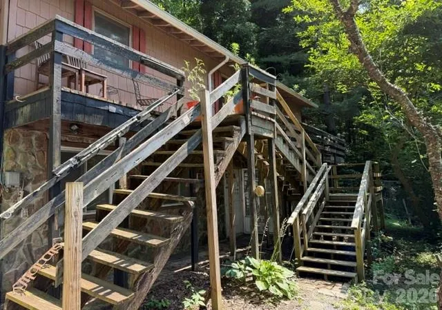 Photo 3 of Single family home for sale at 138 Heavenly View Dr, Sylva, NC 28779 | MLS# 4397894 | Listing updated on 2026-07-17